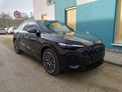 Schwarz Neu 2025 Audi Q5 Sportback Sport SUV | 75.992 € (Teuer)