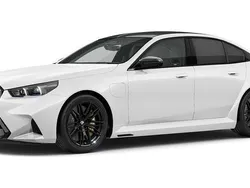 Weiß Neu 2025 BMW M5 Comfort Edition Limousine | 167.460 €