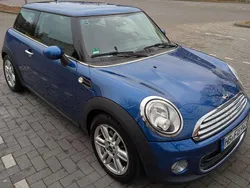 Blau Gebraucht 2011 Mini ONE Kleinwagen | 4.000 € (Fairer Preis)