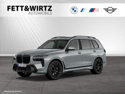 Brooklyn grau metallic metallic Gebraucht 2024 BMW X7 M Sport SUV | 90.900 € (Etwas zu teuer)