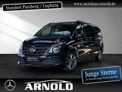Schwarz (obsidianschwarz) Gebraucht 2023 Mercedes V300 Avantgarde Van / Kleinbus | 55.879 € (Superpreis)