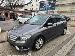 Grau Gebraucht 2012 Mercedes 180 Limousine | 5.300 € (Fairer Preis)