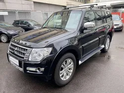 Schwarz Gebraucht 2015 Mitsubishi Pajero Top SUV | 24.490 € (Superpreis)
