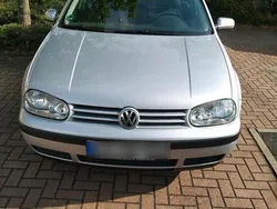 Silber Gebraucht 2003 VW Golf IV Kleinwagen | 2.222 € (Etwas zu teuer)