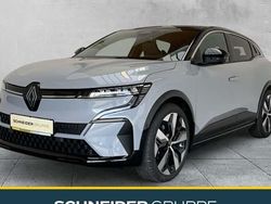 Grau &amp, schwarz Gebraucht 2024 Renault Mégane Komfort Limousine | 40.990 € (Teuer)