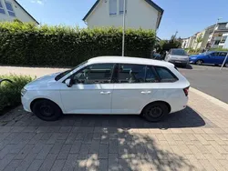 Weiß Gebraucht 2021 Skoda Fabia Active Kombi | 10.600 € (Guter Preis)