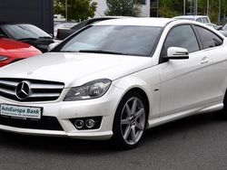 Weiß Gebraucht 2011 Mercedes C220 AMG line Coupé | 9.490 € (Fairer Preis)