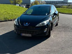 Schwarz Gebraucht 2007 Peugeot 308 Kleinwagen | 3.300 €