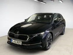 Schwarz Gebraucht 2024 Skoda Octavia Selection Kombi | 45.960 €