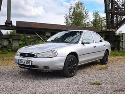 Silber Gebraucht 1999 Ford Mondeo Limousine | 670 € (Fairer Preis)