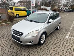 Silber Gebraucht 2008 Kia Ceed Kleinwagen | 2.450 €