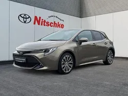 Manganbronze Gebraucht 2022 Toyota Corolla Team Limousine | 23.490 € (Fairer Preis)