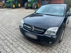 Schwarz Gebraucht 2002 Opel Vectra Limousine | 700 €