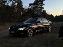 Schwarz Gebraucht 2012 BMW 320 Sport Line Limousine | 9.000 € (Fairer Preis)