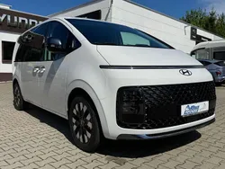 Creamy white / sol Neu 2025 Hyundai Staria Signature Van | 52.995 €