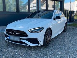 Weiß Gebraucht 2022 Mercedes C300 AMG line Kombi | 45.900 €