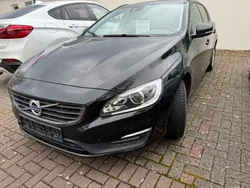 Schwarz Gebraucht 2018 Volvo V60 Kinetic Kombi | 19.900 € (Guter Preis)