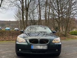 Grün Gebraucht 2004 BMW 520 Limousine | 3.300 € (Fairer Preis)