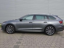 Grau Gebraucht 2024 Skoda Octavia Selection Kombi | 28.290 € (Guter Preis)