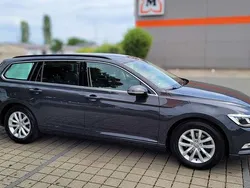 Grau Gebraucht 2015 VW Passat Comfortline Kombi | 11.700 € (Fairer Preis)