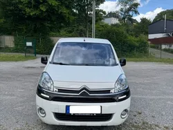 Weiß Gebraucht 2013 Citroën Berlingo Van / Kleinbus | 6.750 € (Fairer Preis)