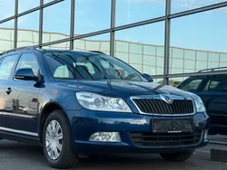 Blau Gebraucht 2009 Skoda Octavia Ambiente Kombi | 5.555 € (Fairer Preis)