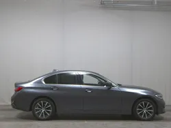 Grau Gebraucht 2020 BMW 318 Luxury Line Limousine | 19.580 € (Guter Preis)