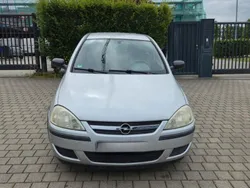 Silber Gebraucht 2004 Opel Corsa Limousine | 2.900 € (Teuer)
