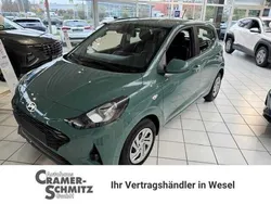 Grün Neu 2025 Hyundai i10 Select Kleinwagen | 15.890 € (Guter Preis)