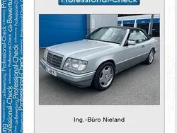 Silber Gebraucht 1995 Mercedes E200 Cabrio | 25.000 €