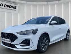 Weiß Gebraucht 2024 Ford Focus ST-Line X Limousine | 25.440 € (Guter Preis)