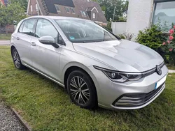 Silber Gebraucht 2021 VW Golf VIII Style Limousine | 23.800 € (Fairer Preis)