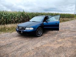 Blau Gebraucht 1998 Audi A4 Kombi | 2.500 € (Guter Preis)