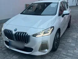 Weiß Gebraucht 2023 BMW 223 Active Tourer M Sport Van / Kleinbus | 34.500 € (Guter Preis)