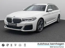 Alpinweiss uni300schwarz Gebraucht 2022 BMW 520 M Sport Limousine | 37.499 € (Fairer Preis)