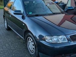 Blau Gebraucht 2001 Audi A3 Kleinwagen | 800 € (Guter Preis)