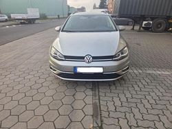 Silber Gebraucht 2017 VW Golf VII Comfortline Kombi | 6.500 € (Etwas zu teuer)