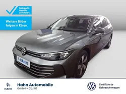 Grau Gebraucht 2024 VW Passat Business Kombi | 34.930 €