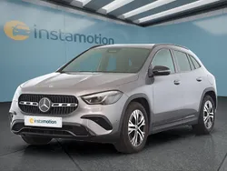 Grau Gebraucht 2024 Mercedes GLA180 SUV | 34.649 € (Guter Preis)