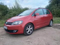 Rot Gebraucht 2010 VW Golf VI Limousine | 5.245 €