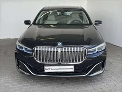 Schwarz uni Gebraucht 2021 BMW 745 Limousine | 57.840 €