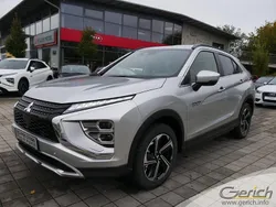 Sterling silber metallic Gebraucht 2024 Mitsubishi Eclipse Cross Plus SUV | 31.970 € (Etwas zu teuer)