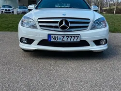 Weiß Gebraucht 2008 Mercedes C200 Limousine | 9.999 €