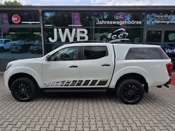 Brilliant white (m) (metallic) Gebraucht 2020 Nissan Navara N-Guard Abholung | 22.980 € (Fairer Preis)