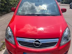 Rot Gebraucht 2012 Opel Zafira Van / Kleinbus | 5.000 € (Fairer Preis)