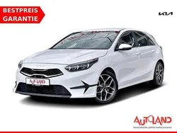 Weiß Gebraucht 2023 Kia Ceed 2 Limousine | 26.490 € (Etwas zu teuer)