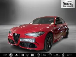 Rosso alfa Gebraucht 2023 Alfa Romeo Giulia Quadrifoglio Limousine | 66.650 € (Superpreis)