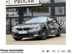Grau Gebraucht 2021 BMW 330 Performance Kombi | 33.490 € (Guter Preis)