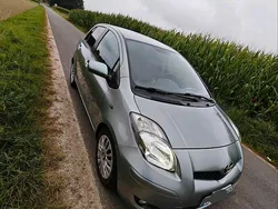 Silber Gebraucht 2010 Toyota Yaris Life Kleinwagen | 9.400 € (Teuer)