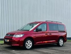 Rot Gebraucht 2022 VW Caddy Maxi Life Life Van / Kleinbus | 28.250 € (Fairer Preis)